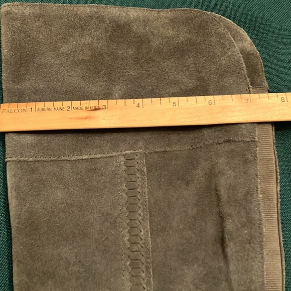 Sexy Over the Knee Gray Suede, sz 9, 2 inch block heel Boots, like brand new!!! - Picture 10 of 11